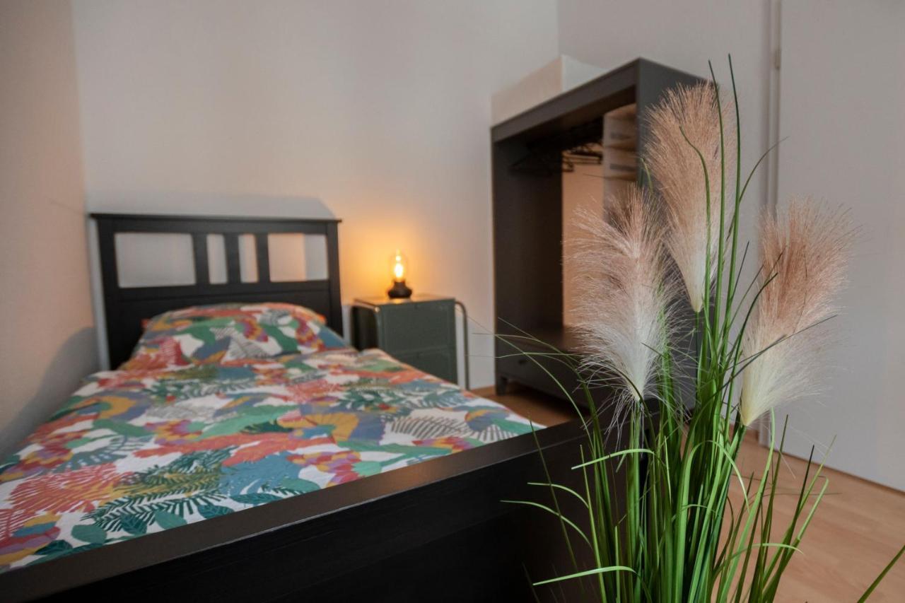 Zwickau Mittendrin, Tolles Balkon-Apartment Екстериор снимка